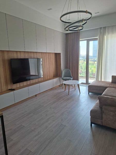 Сдаётся 3-комнатная квартира<br />
Шайхантоурский район, ул.