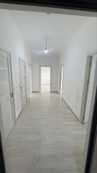 3 xonali uy ijaraga beriladi. Kvartirada gaz plita va kondit — фото 2