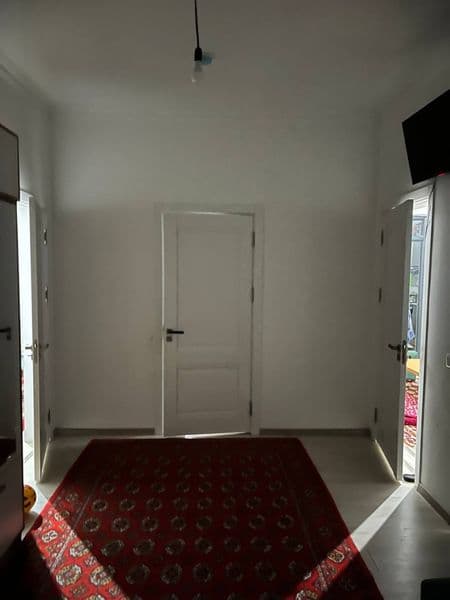 Oilaga, yaxwi bolalarga, yaxwi qizlarga beriladi. Renomtlari