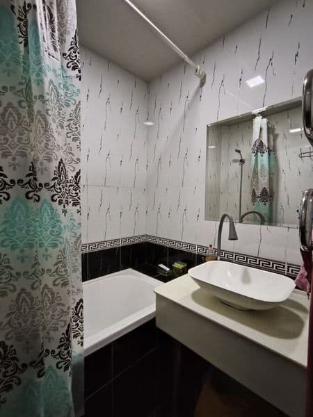 Район Яккасарой <br />
Улица Бабур, на против жк Узбегим  <b — фото 5