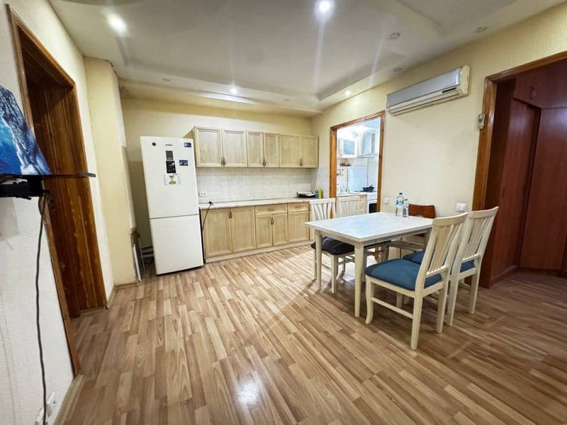 #Юнусабадский район, 2-квартал метро Шахристан<br />
-Тип до