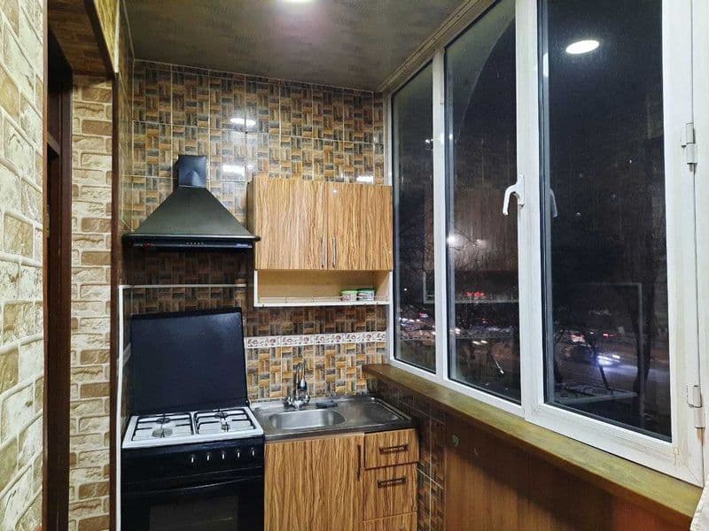 Сдам свою 2-х комнатную, переделанную в 3-х комнатную кварти — фото 3