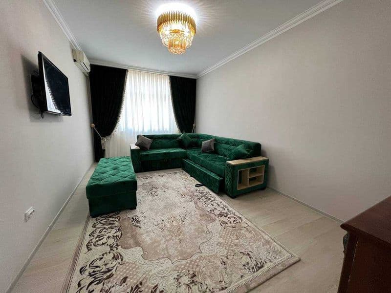 Сдаётся квартира на улица Махтумкули<br />
Ориентир - Голден