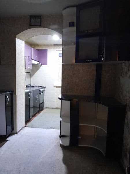 Chilanzor 26 kvartil 107 maktab yonida<br />
4 xona 500$  xa