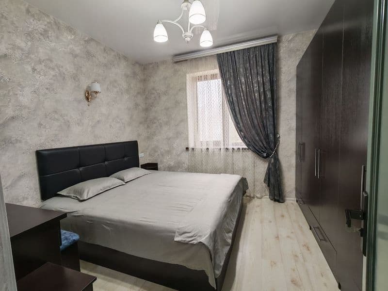 Chilonzor metro oldida 1 xonali uy ijaraga beriladi.sharoiti