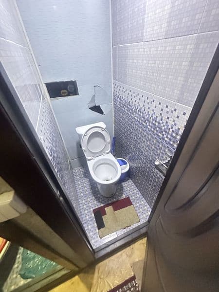 Yakkasaroy qushbegida kv bor oqidigan ishlidigan ozoda 2 ta 