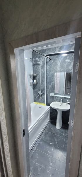 Сдам в аренду прекрасную квартиру очень светлую и посторную,
