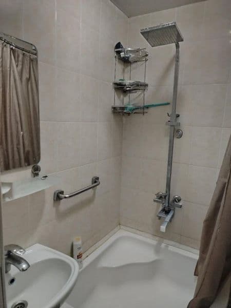 Kvartira 1 Aprilda bowiydi.<br />
Ishliydigan toza ozoda aku — фото 2