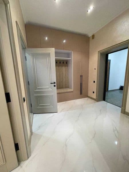 Мирзо Улуғбек метро бекати ва Бунёдкор стадиони яқинида жойл — фото 4