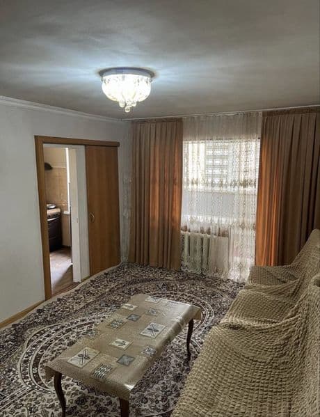 Квартира расположена в Чиланзарском районе 4 квратал, недале