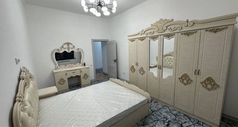 Янги узбекистон<br />
Новостройка<br />
3 хона<br />
1 этаж<