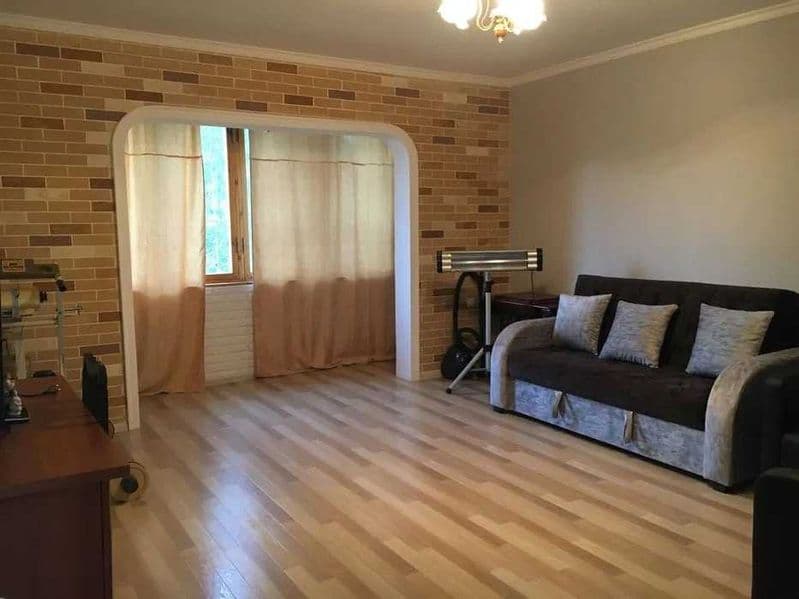 Сдаётся  Квартира Россия гостиница <br />
Ориентир -  Гушт<b