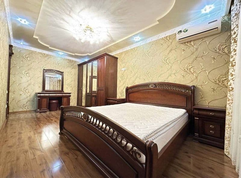 Сдаётся 3х комнатная квартира (была переделана из 4х комнатн