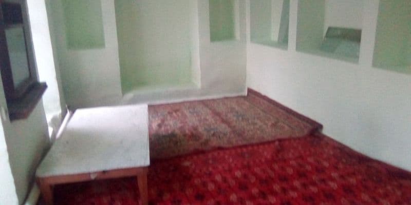 Talaba Yigitlarga ijara <br />
Xovli xazayinli <br />
Wifi X