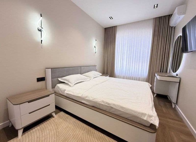 Район ;Мирабадский <br />
Адрес : Метро Ойбеке  <br />
<br /