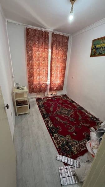 Аренда. <br />
2/1/4<br />
350$<br />
Чистая.<br />
Мебель < — фото 2
