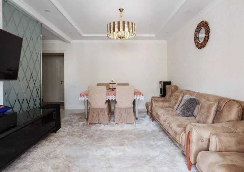 Сдаётся квартира на Цуме<br />
Ориентир - Бульвар Голубые Ку