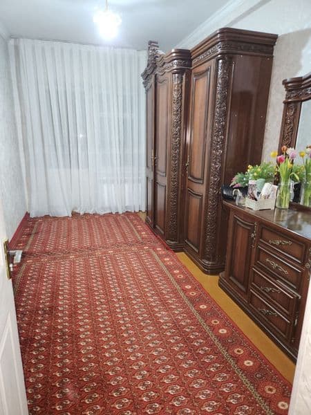 Bez makler 2xonali uy 3xona qilingan. 2ta balkonli 2  ga 6 V