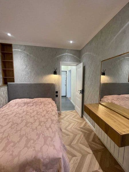 СРОЧНО СДАЁТСЯ <br />
<br />
Район: Мирзо Улугбекский<br />
