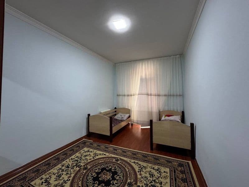 Квартира находится не далеко от транспорта, рынка и метро ес — фото 2