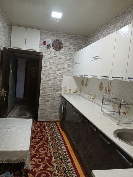 Уй узимники, турон метро бекатини рупарасида, 68 ва 7 мактаб