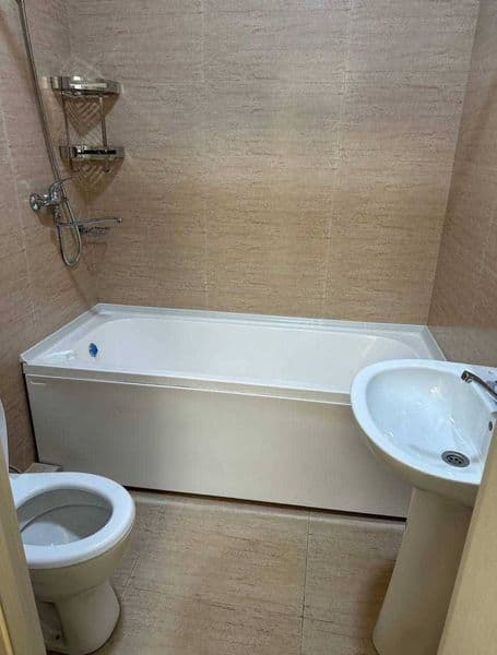 Срочно в Алмазар сити 2х комнатная квартира сдаётся в аренду — фото 2