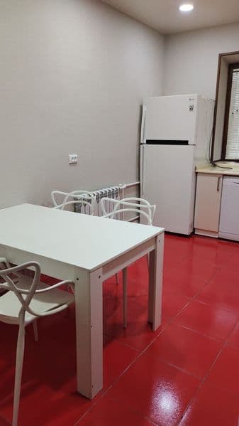 Полностью обставленная квартира с бытовой и климатической те — фото 2