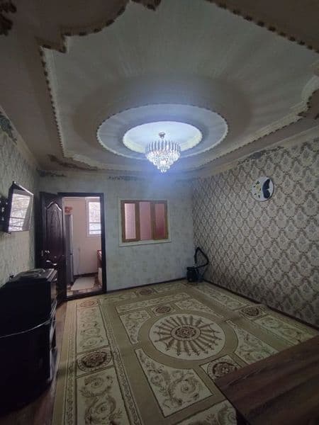 Maklersiz <br />
Manzili: Yakkasaroy Rakat ko'chasi<br />
Mo