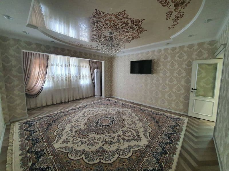 Срочно Сдаётся квартира Дархон метро Х.Олимжон 4-комната 110