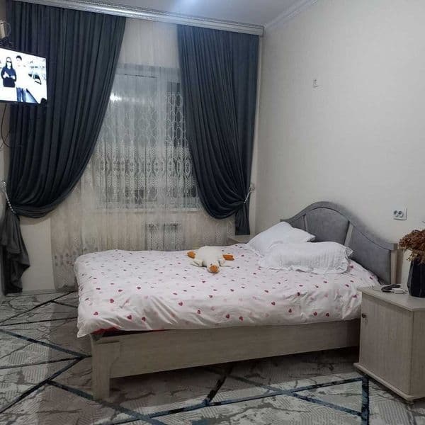 Мирзо Улугбек Еко Бозор  ёнида 2 хонали квартира ижарага бер