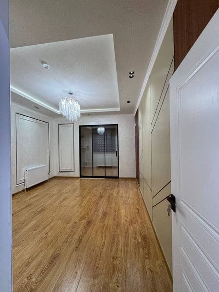 60кв 2хона эвро ремонт , зали хч км турмаган . кенг хоналар 