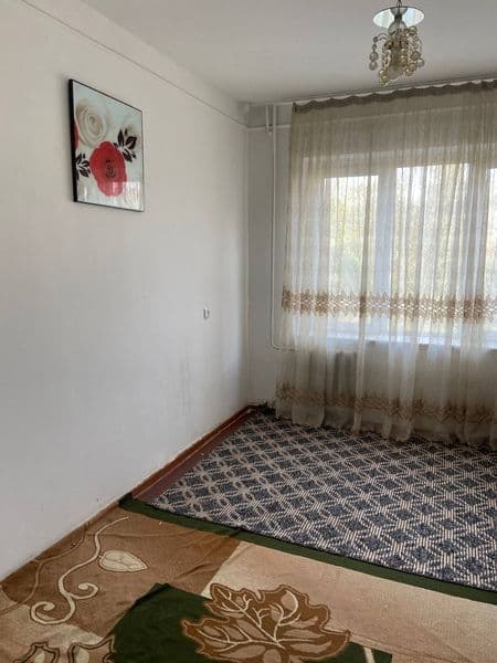 Qoraqamish 2/5 da (orientr A'lo toyxona orqasi) faqat qizlar