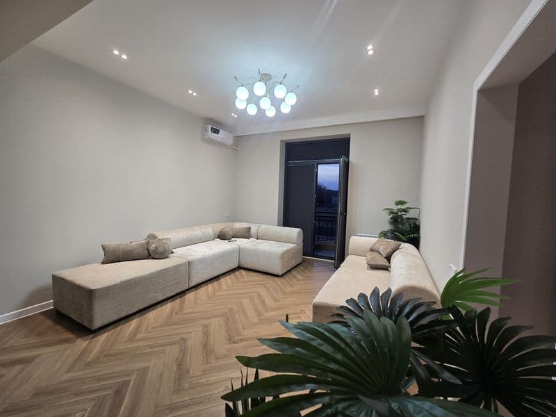 Arenda  shayxontoxur tuman qorsaroyda navstoryka 2 xona