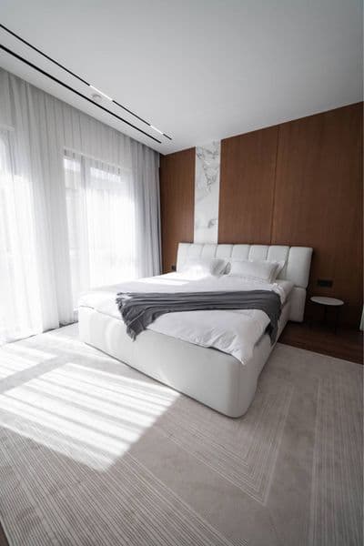 Mirabad Avenue <br />
<br />
123m2<br />
7 этаж<br />
<br />