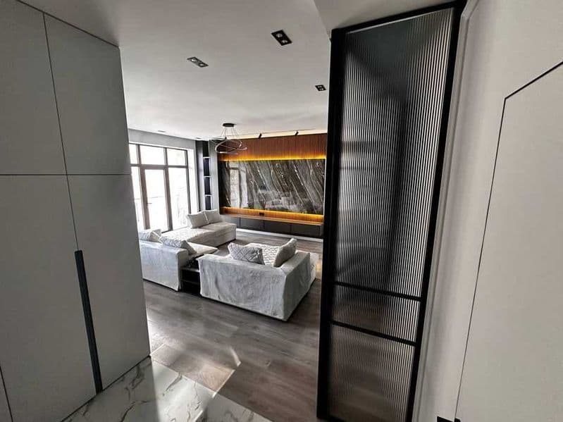 Уникальное предложение аренды в самом центре города<br />
<b — фото 5