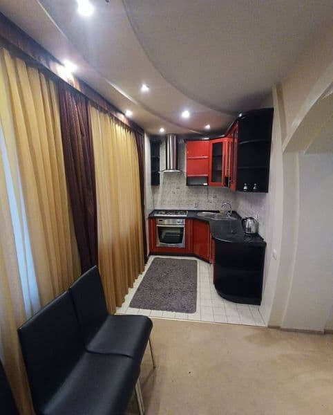 Метро горький <br />
2/2/5<br />
50м2<br />
550$ договоров — фото 5