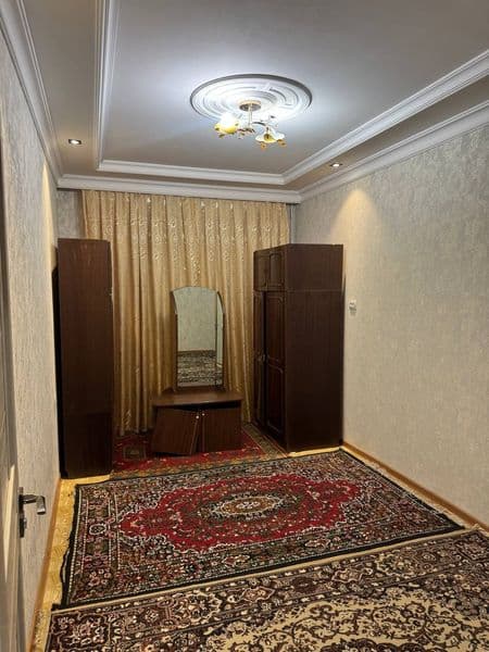 Сдаётся 2-комнатная квартира переделанная в 3 комнатную, око