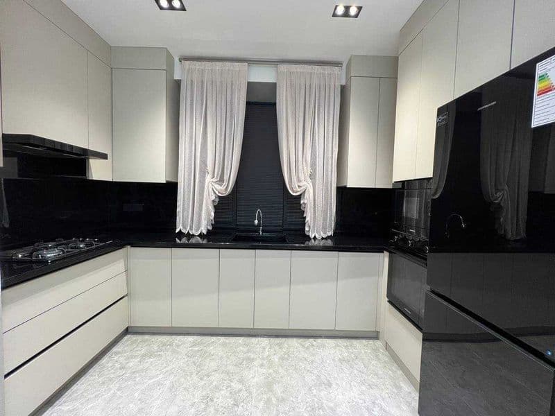 Мирабадский район<br />
ЦУМ/Космонавты<br />
<br />
Авторски — фото 3