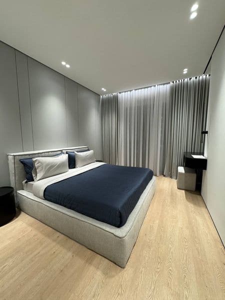 Мирбадаский район<br />
Гостиница Россия<br />
ЖК Мирабад Ав