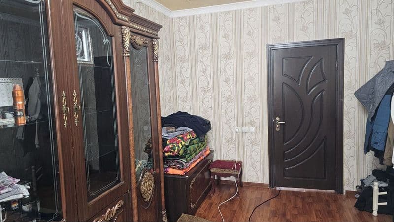 Чилонзор 21-квартал <br />
3 хона 2 этаж 500$<br />
Барча жи — фото 5