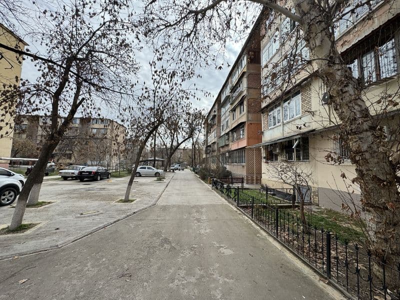 Однокомнатная квартира на первом этаже ремонт не так уж !ест