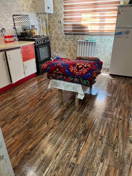 Ttz bozor tarafda hamma qulayliklari bor 2 xonali kvartira k