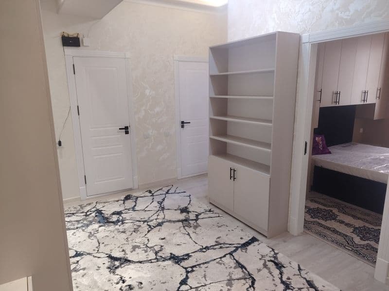 Yunsobod19 kvartal xon saroy 10 etajlik 8 etajida 2 hona yev