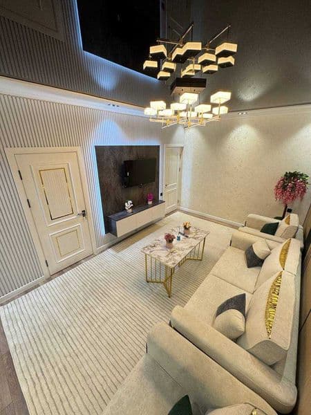 Сдаётся шикарная 3-комнатная квартира <br />
<br />
• Район: