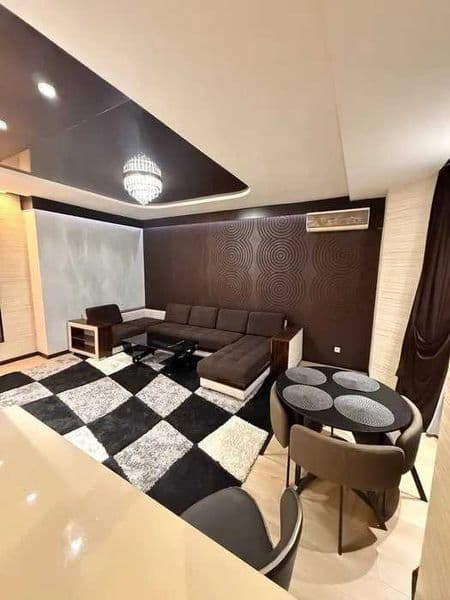 Район: Чиланзарский<br />
Адрес: Новза Метро <br />
<br />
• — фото 3