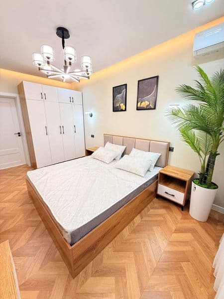 Сдается квартира с красивым ремонтом<br />
<br />
• Район: А