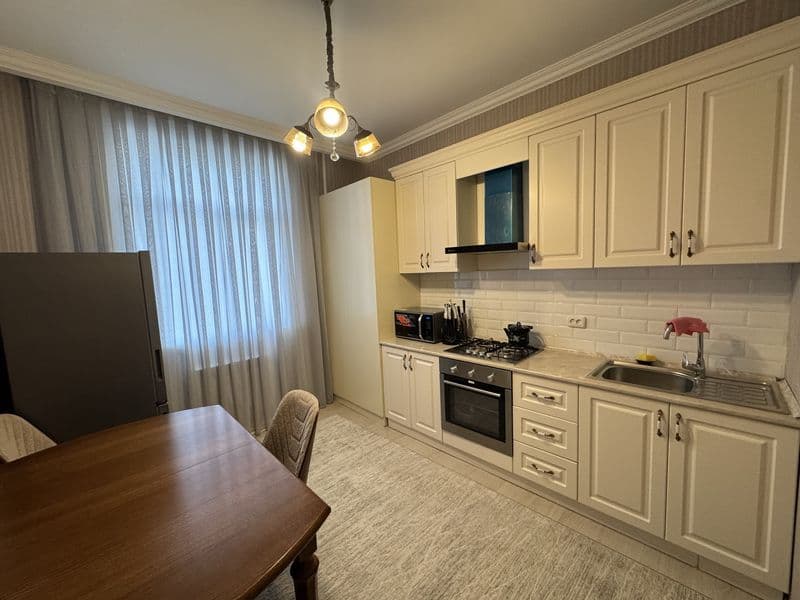 Аренда квартиры- Улица Махтумкули <br />
2 комната 6 этаже <