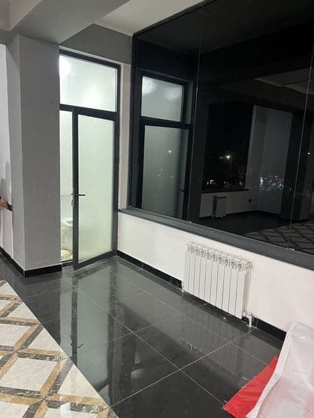 Сдаётся в аренду 3-й этаж 120кв метров<br />
Помещение подхо — фото 4