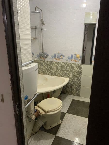 Возле метро в 5 минутах ходьбы<br />
Комната со всеми удобст — фото 2