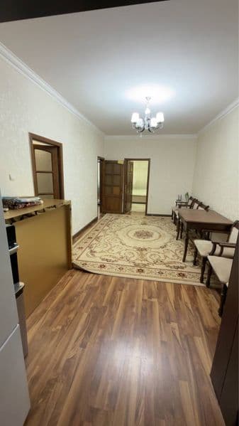 Chilonzor novzada 3 xonali xamma sharoitlari bor 1 ta xonasi